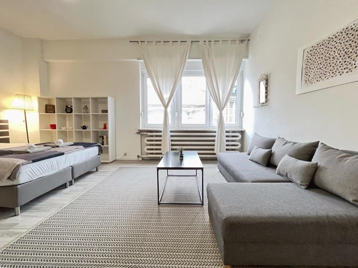 Agape Main Square Apartment Загреб Екстериор снимка